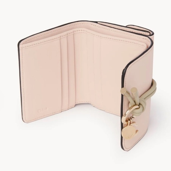 NWT CHLOE SMALL ALPHABET TRI-FOLD IN GRAINED LEATHER WALLET IN CEMENT PINK - Picture 2 of 3